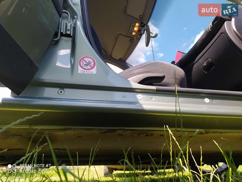 Седан Volkswagen Passat 2001 в Львове