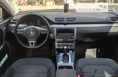 Седан Volkswagen Passat 2012 в Чернигове
