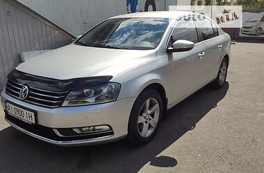 Седан Volkswagen Passat 2012 в Чернигове