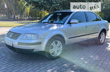 Седан Volkswagen Passat 2002 в 