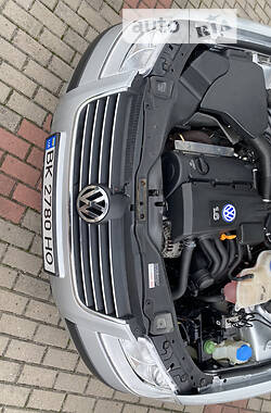 Седан Volkswagen Passat 2002 в 