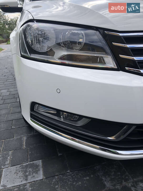 Універсал Volkswagen Passat 2013 в Коломиї