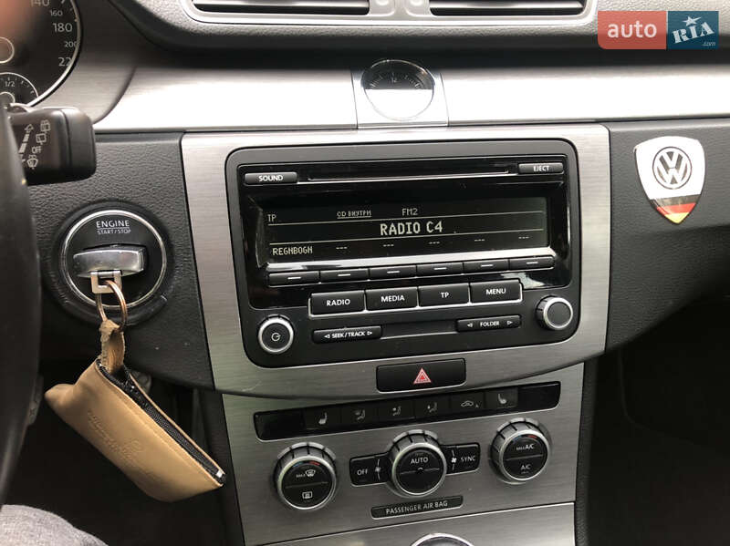 Універсал Volkswagen Passat 2013 в Коломиї