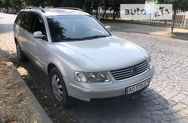 Универсал Volkswagen Passat 2000 в Ужгороде