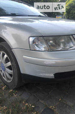 Универсал Volkswagen Passat 2000 в Ужгороде