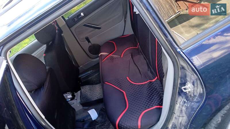 Универсал Volkswagen Passat 2000 в Глыбокой