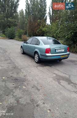 Седан Volkswagen Passat 1998 в Виннице
