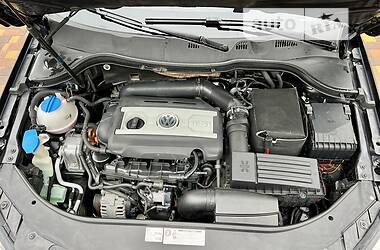 Седан Volkswagen Passat 2011 в 