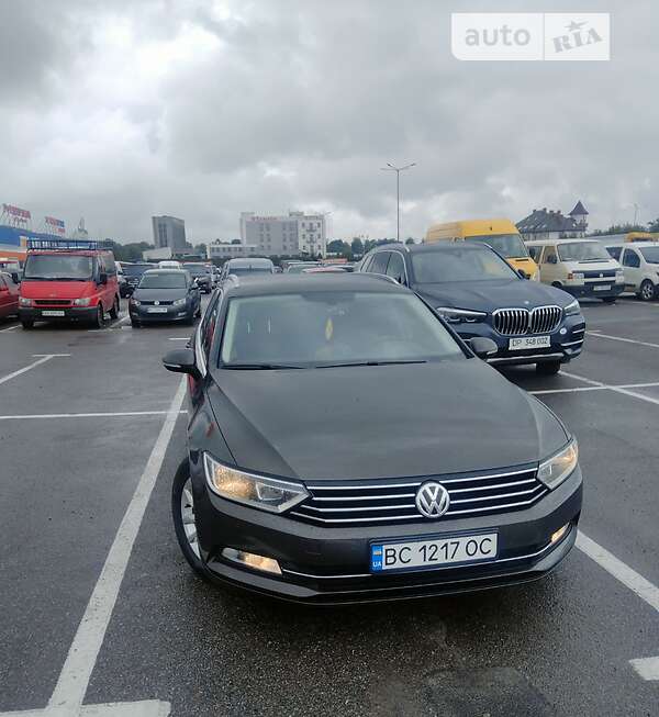 Універсал Volkswagen Passat 2016 в Львові