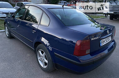 Седан Volkswagen Passat 2000 в Сумах