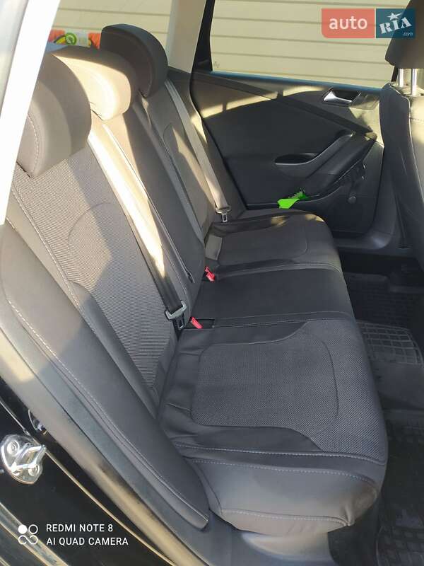 Універсал Volkswagen Passat 2010 в Ірпені