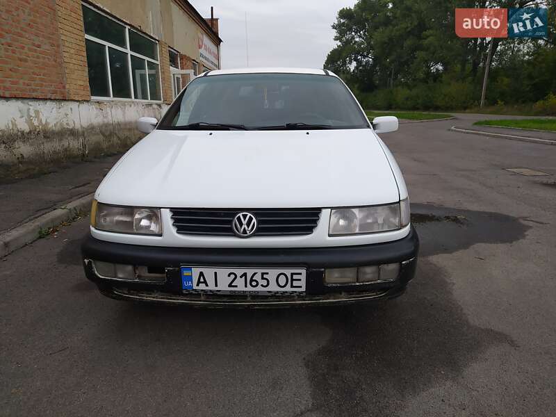 Универсал Volkswagen Passat 1996 в Пирятине