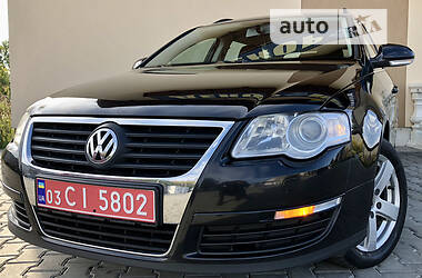 Универсал Volkswagen Passat 2010 в Дрогобыче