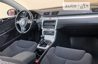 Универсал Volkswagen Passat 2010 в Дрогобыче