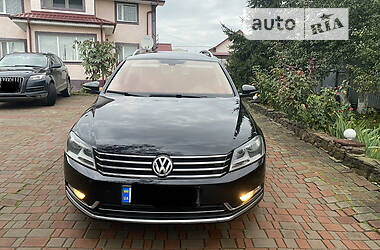 Універсал Volkswagen Passat 2011 в Тернополі