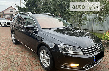 Універсал Volkswagen Passat 2011 в Тернополі