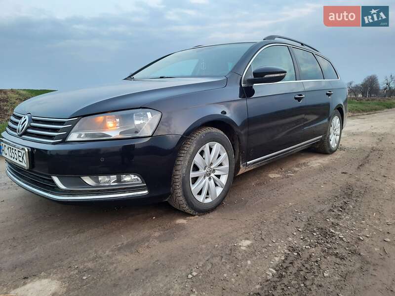 Універсал Volkswagen Passat 2013 в Луцьку