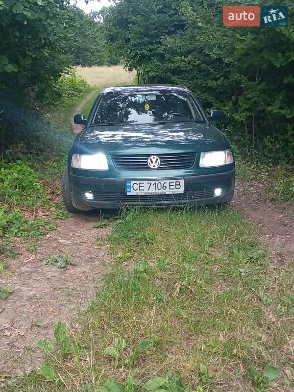 Седан Volkswagen Passat 1999 в Сторожинце