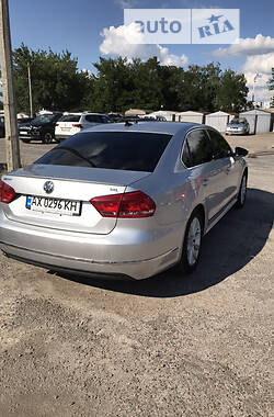 Седан Volkswagen Passat 2012 в Кременчуці