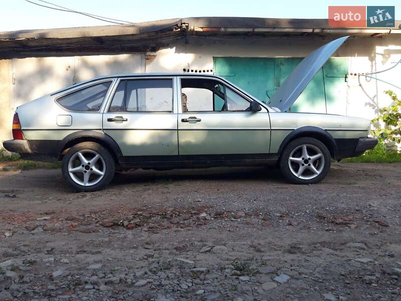 Хетчбек Volkswagen Passat 1980 в Калуші