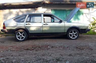 Хэтчбек Volkswagen Passat 1980 в 