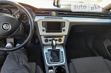 Универсал Volkswagen Passat 2015 в Житомире