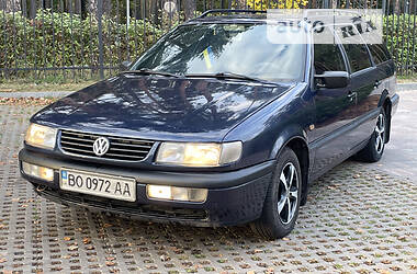 Універсал Volkswagen Passat 1996 в Києві