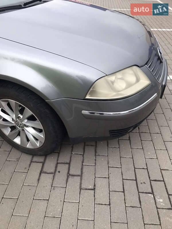 Седан Volkswagen Passat 2003 в Ужгороде
