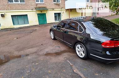 Седан Volkswagen Passat 2012 в Житомире