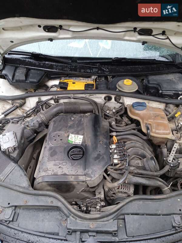 Седан Volkswagen Passat 1998 в Києві