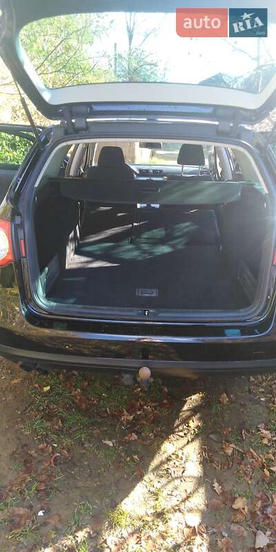 Універсал Volkswagen Passat 2009 в Долині