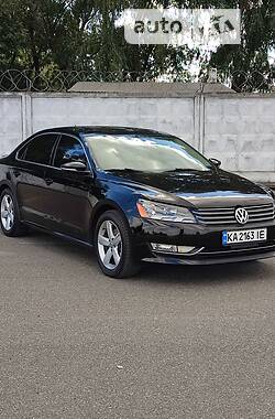 Седан Volkswagen Passat 2012 в Киеве