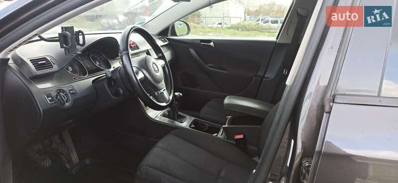 Універсал Volkswagen Passat 2009 в Львові