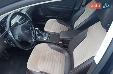 Седан Volkswagen Passat 2012 в 