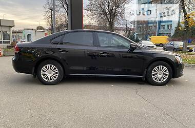 Седан Volkswagen Passat 2014 в Киеве