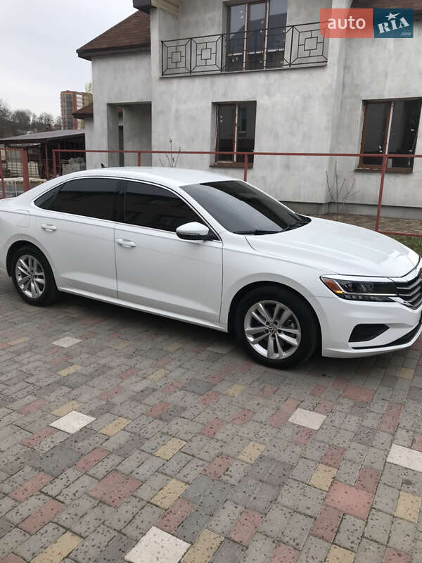 Седан Volkswagen Passat 2020 в Хмельницком