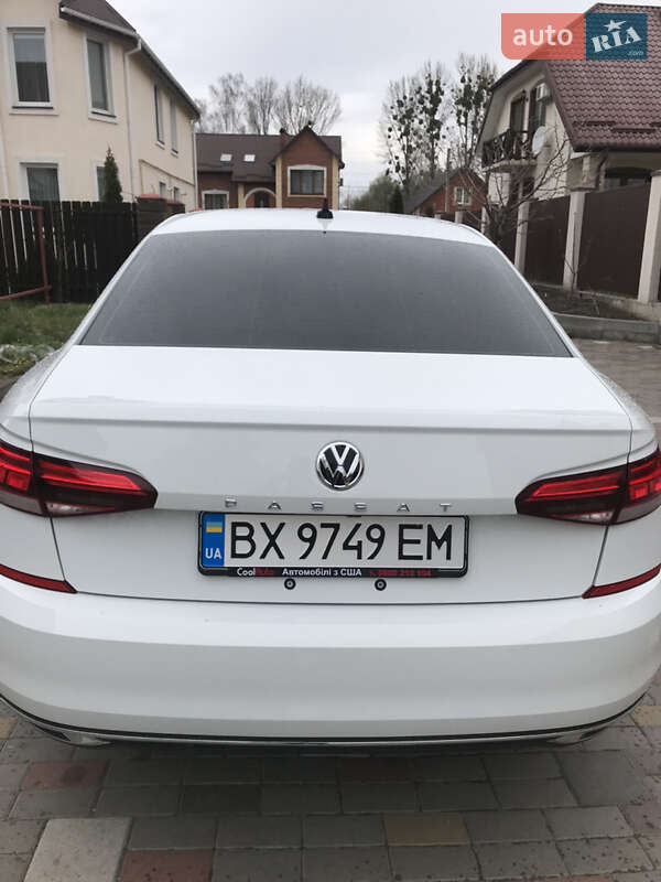 Седан Volkswagen Passat 2020 в Хмельницком