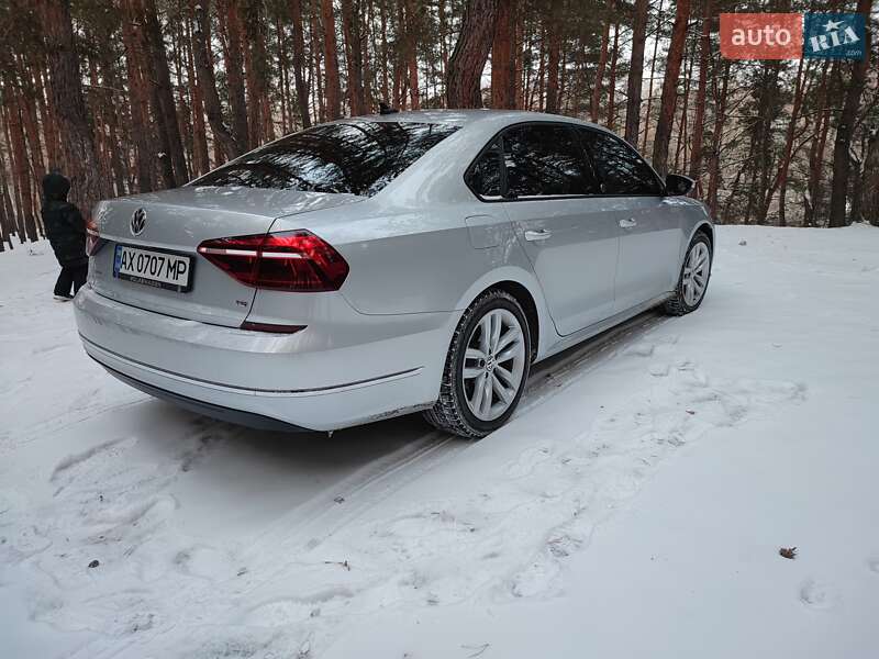 Седан Volkswagen Passat 2018 в Львові