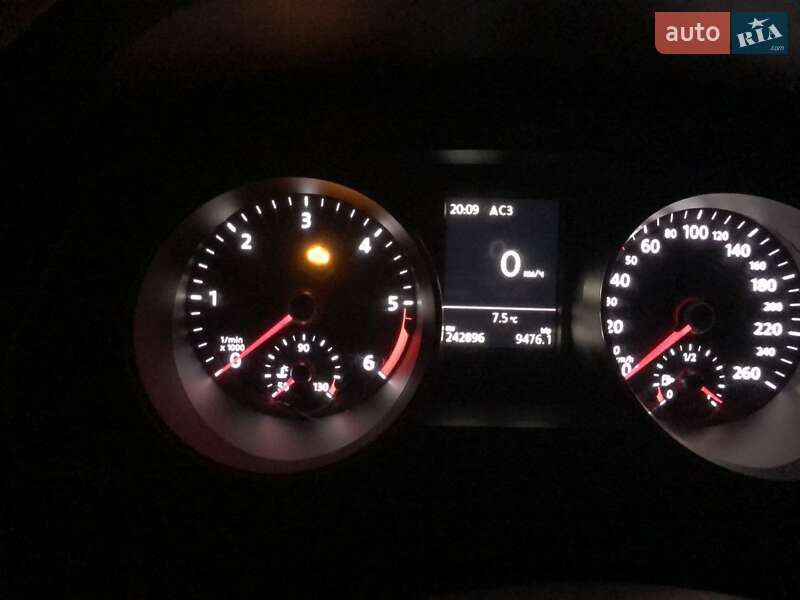 Универсал Volkswagen Passat 2015 в Житомире