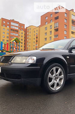 Седан Volkswagen Passat 1998 в Тернополе