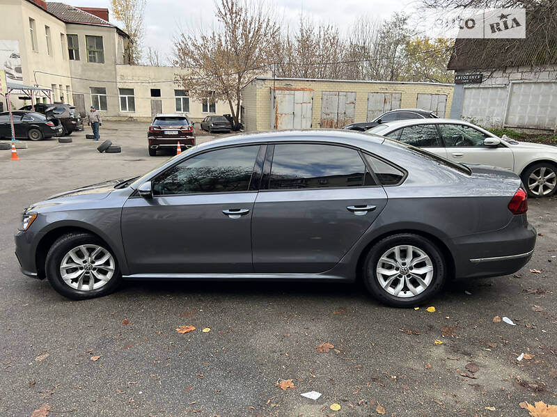 Седан Volkswagen Passat 2018 в Киеве фото 6 Седан Volkswagen Passat 2018 в Киеве