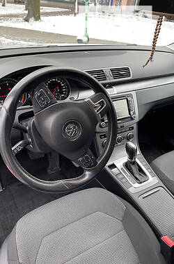 Универсал Volkswagen Passat 2014 в Львове