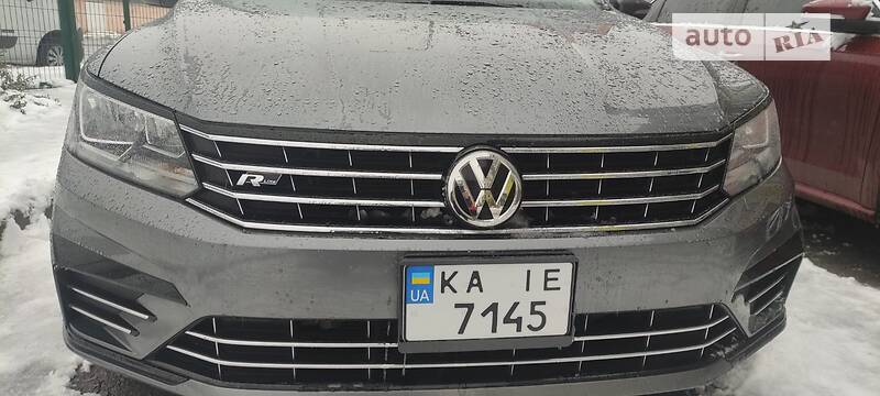 Седан Volkswagen Passat 2017 в Києві