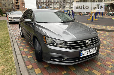 Седан Volkswagen Passat 2016 в Одесі