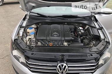 Седан Volkswagen Passat 2012 в Тростянце