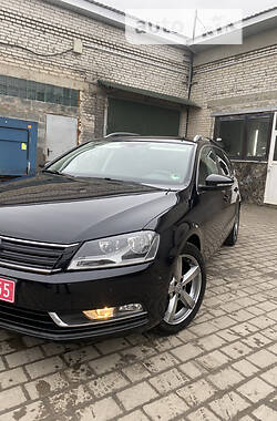 Универсал Volkswagen Passat 2014 в Бродах