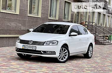 Седан Volkswagen Passat 2013 в 