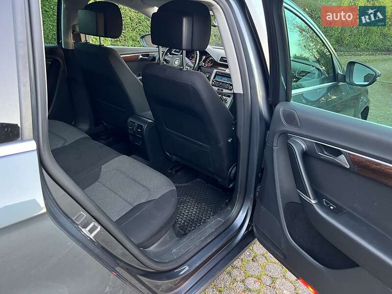 Универсал Volkswagen Passat 2012 в Сумах