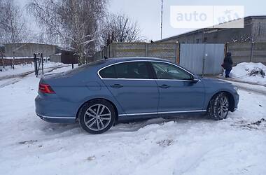 Седан Volkswagen Passat 2014 в Овруче