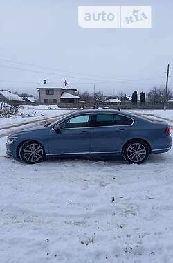 Седан Volkswagen Passat 2014 в Овруче